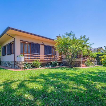מרינה די פיאטרסנטה Holiday Home Donatella By Interhome מראה חיצוני תמונה